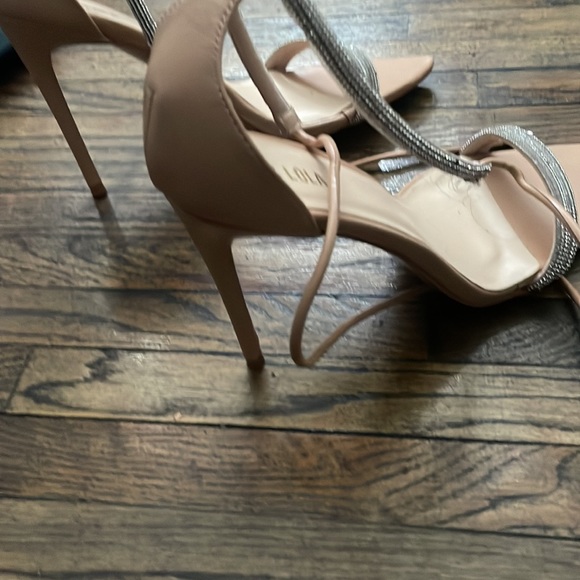 Selling my heels only worn once very new - Picture 2 of 2